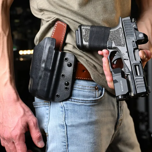 Some relationships just work. Leather + Kydex + your light-bearing setup = C908 L.