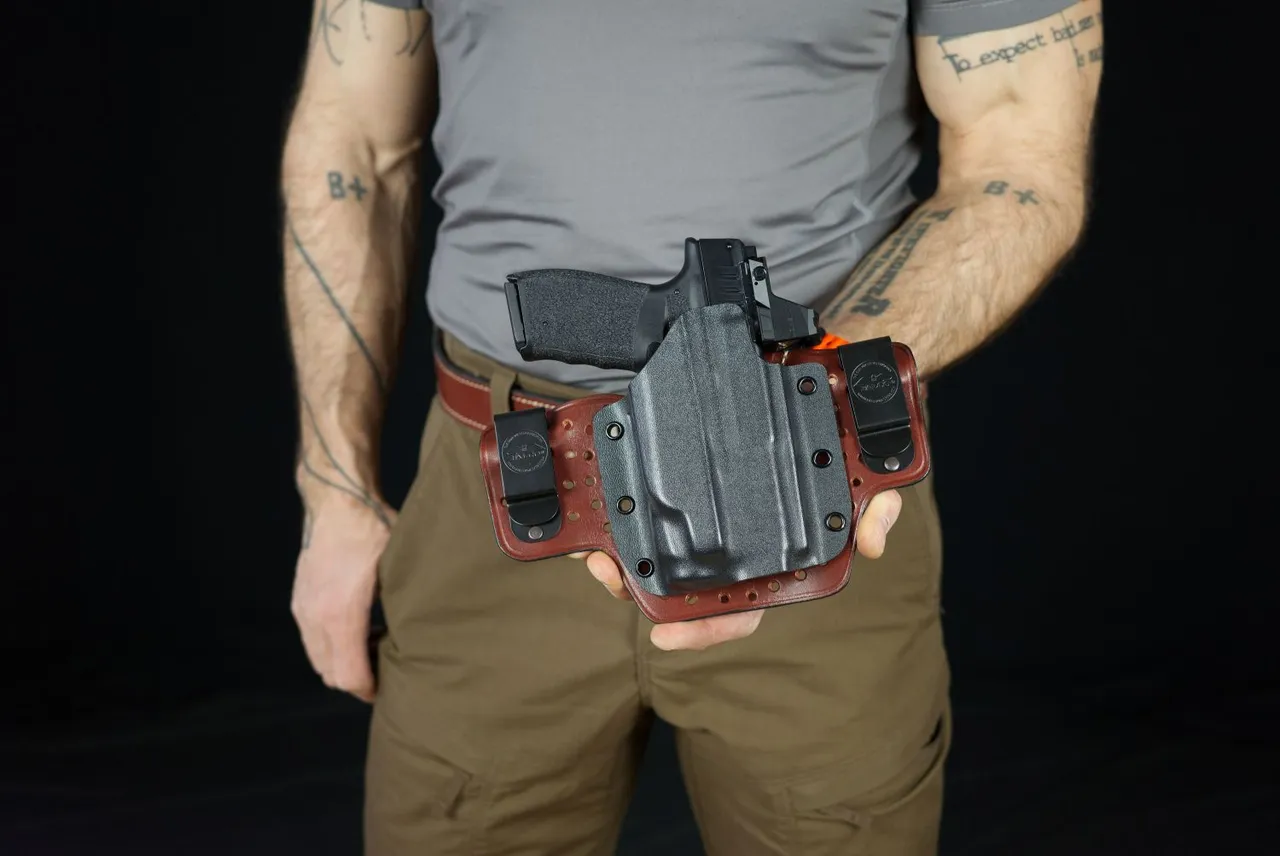 Glock weapon light holster