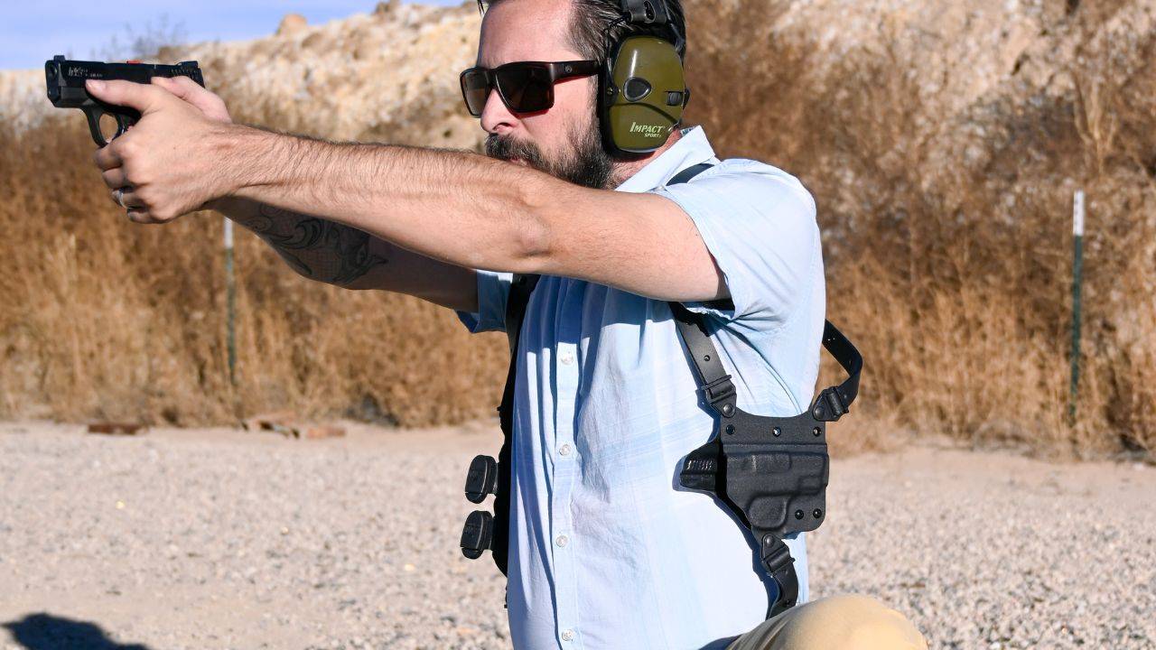 Kydex shoulder holster for Smith & Wesson M&P