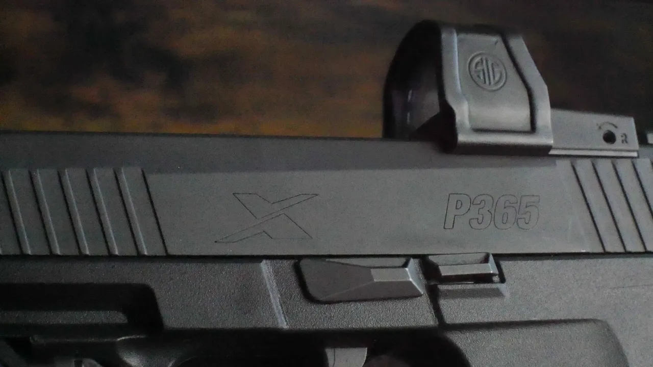 sig p365 xmacro s kolimátorom sig p365 xmacro s kolimátorom