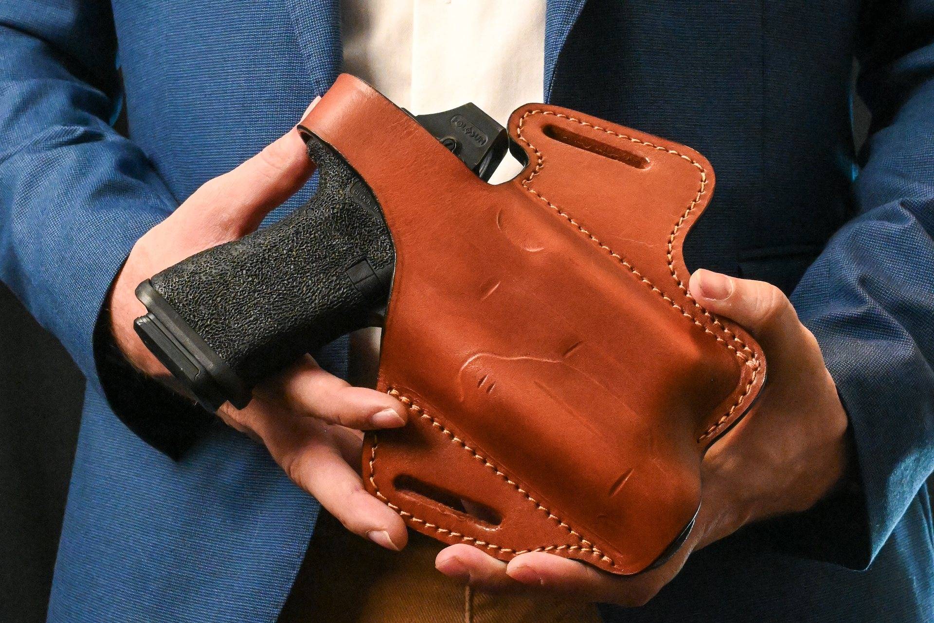 Light-bearing Holster