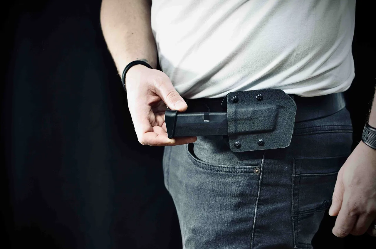 Horizontal Kydex Magazine Pouch