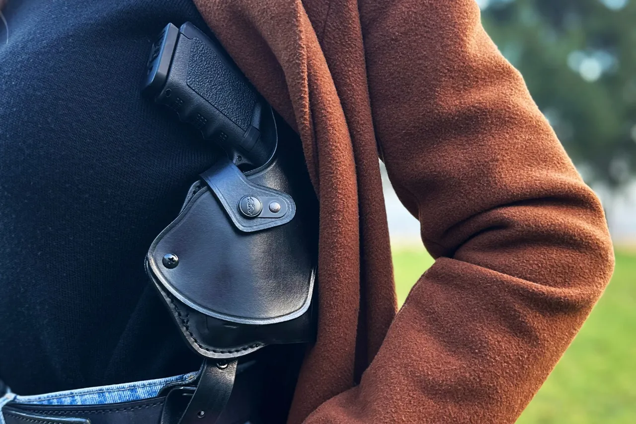 Light-Bearing Shoulder Holster