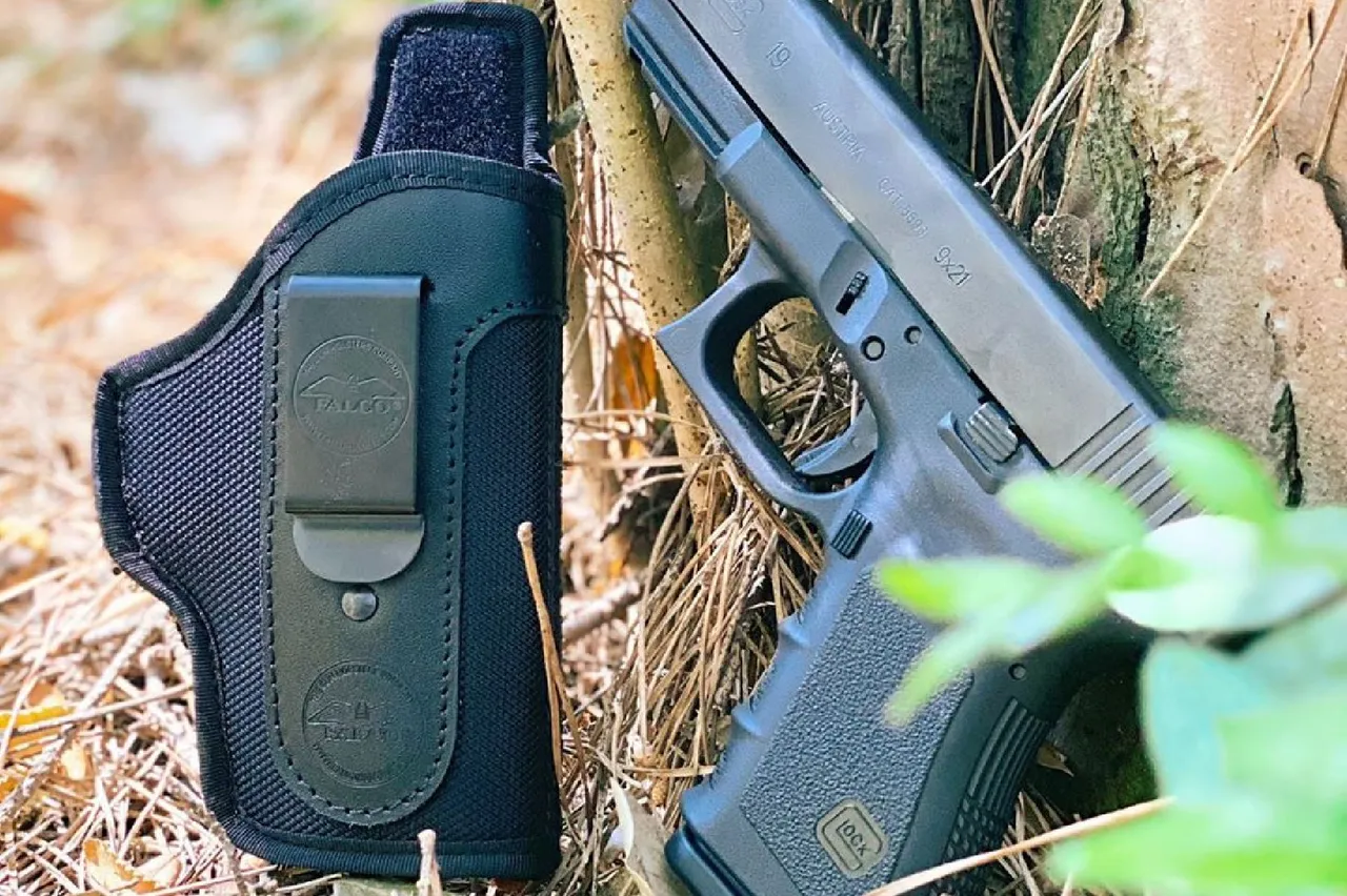 Nylon IWB Holster for Glock 19