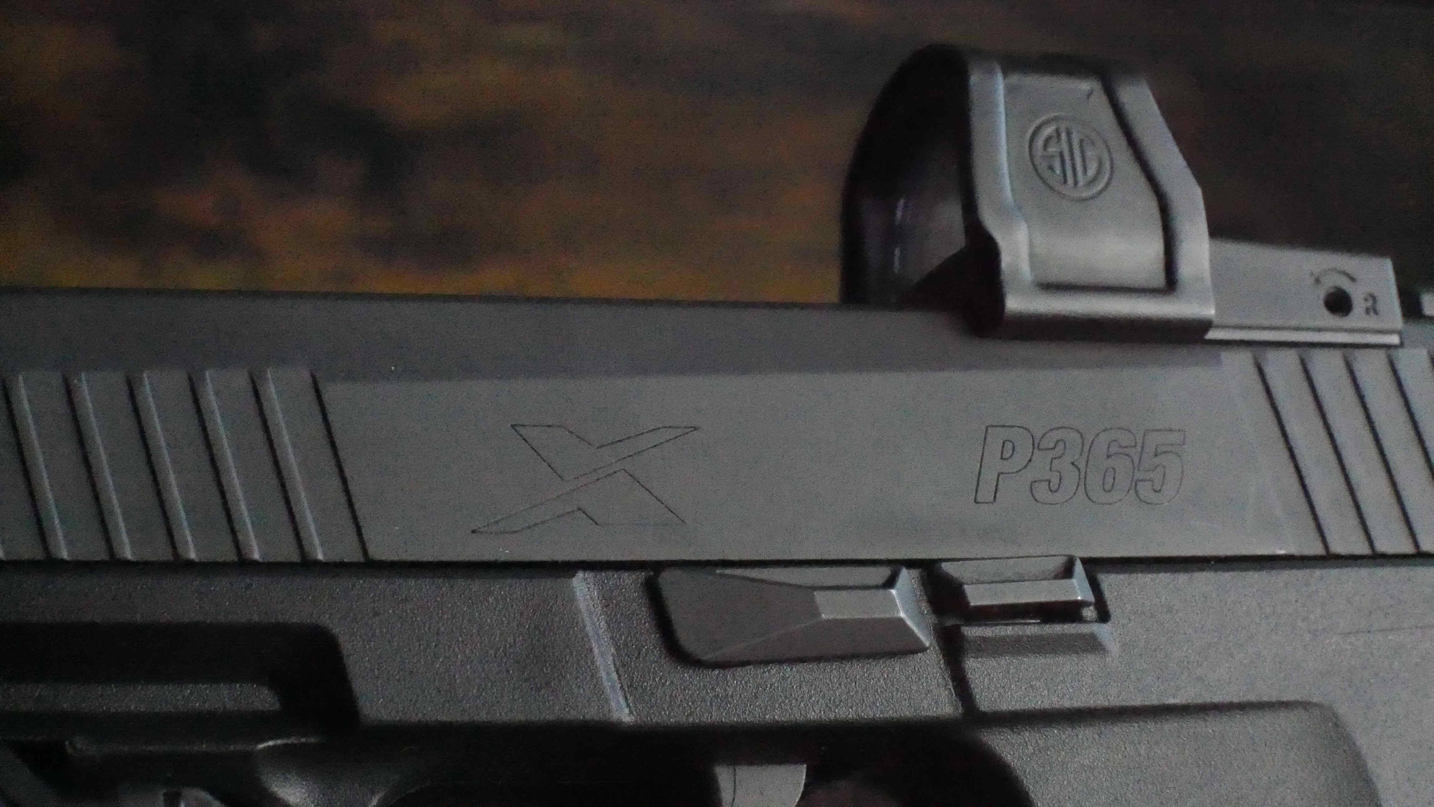 Sig P365 XMacro s kolimátorem Sig P365 XMacro s kolimátorem