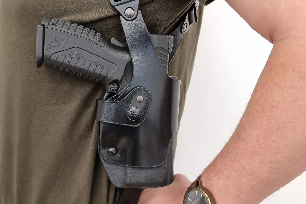 Springfield XDM in a Holster Springfield XDM in a Holster