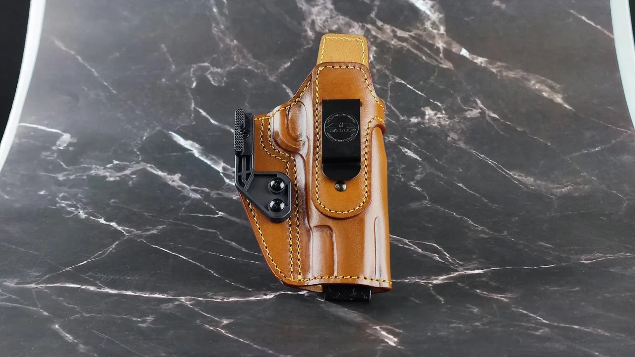 IWB holster with claw