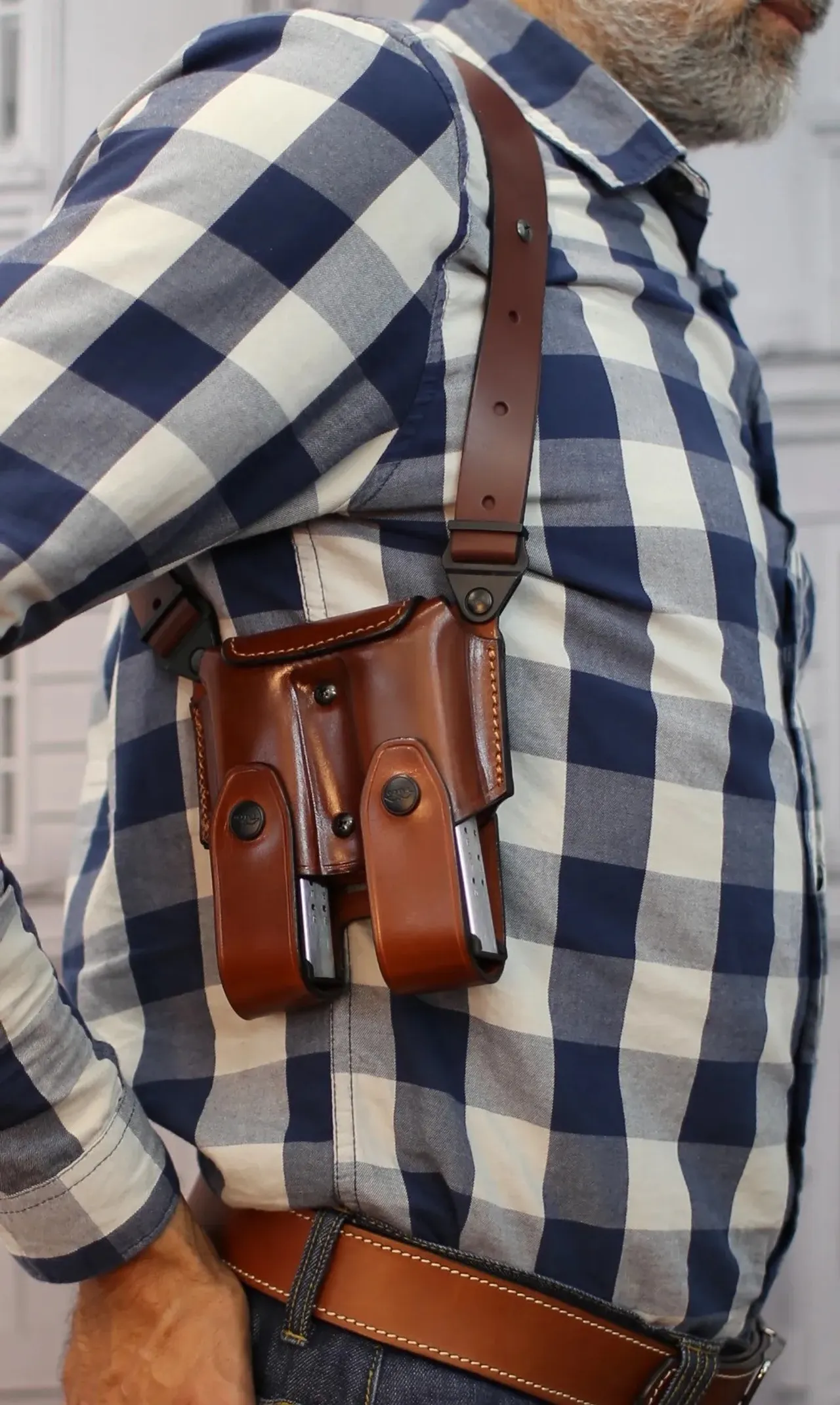 Shoulder Holster with double magazine pouch