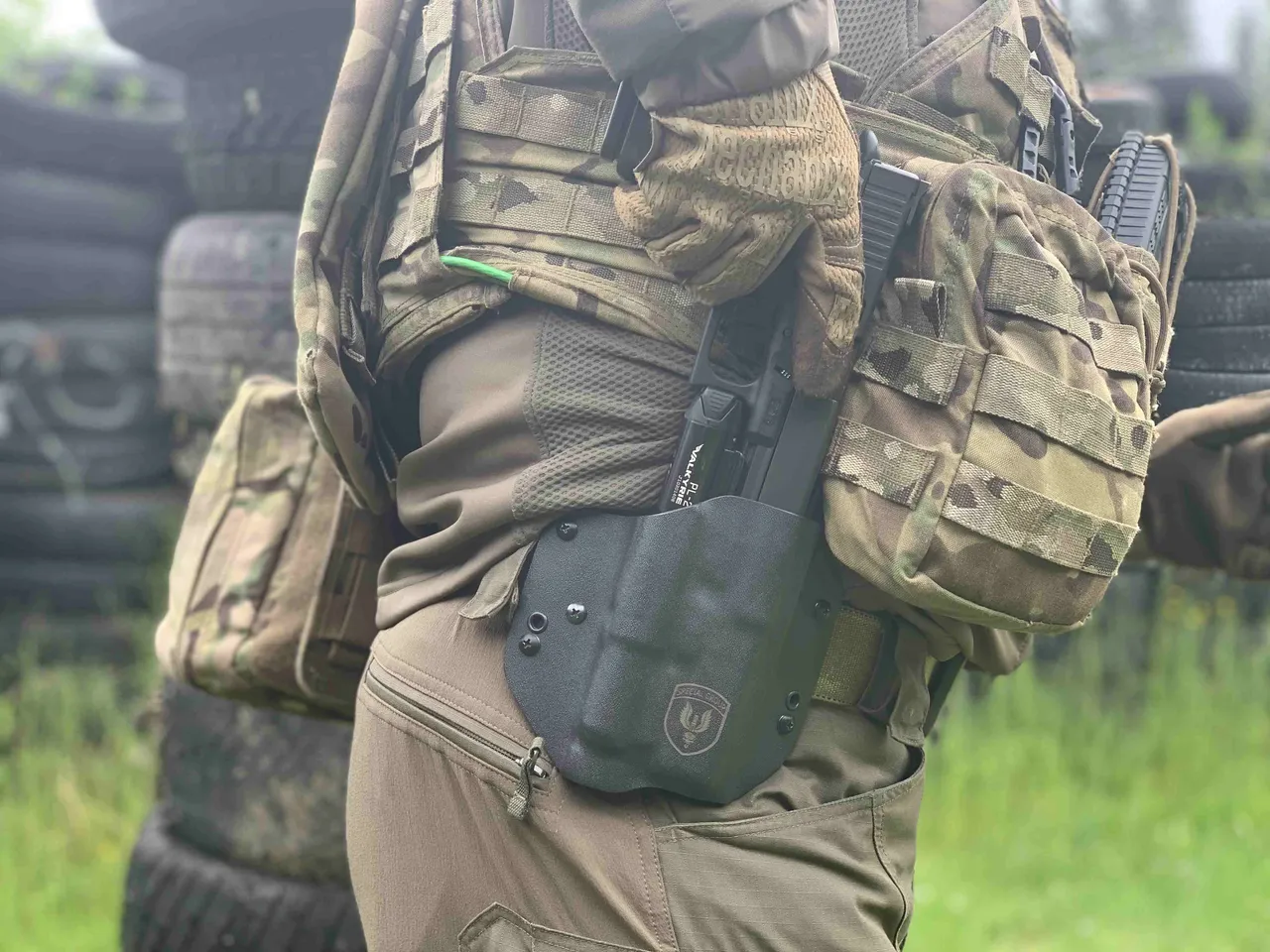 Služobné Kydexové Puzdro pre Glock 19 so Svetlom Služobné Kydexové Puzdro pre Glock 19 so Svetlom
