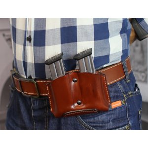 Double magazine open top OWB leather pouch with retention screw