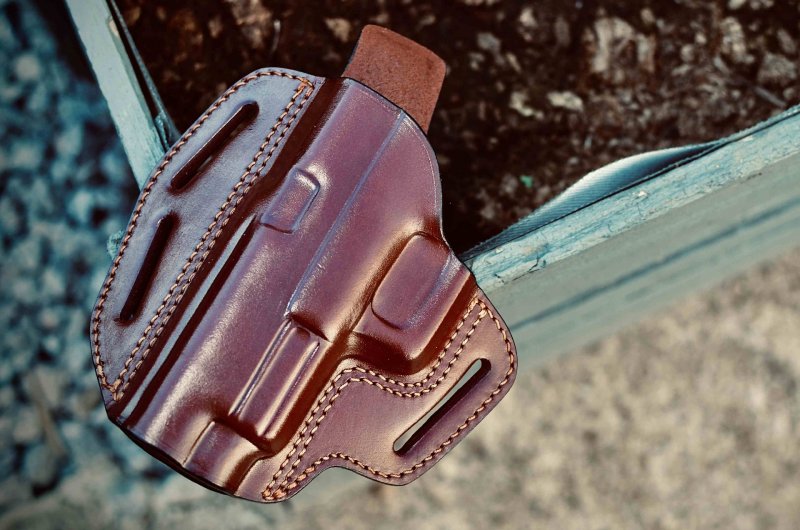 Dual angle open top OWB leather holster