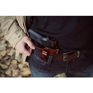 Tuckable IWB concealed open top leather holster