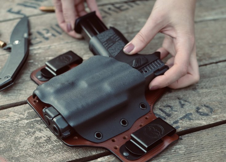 Holsters for Pistols with Tactical Lights