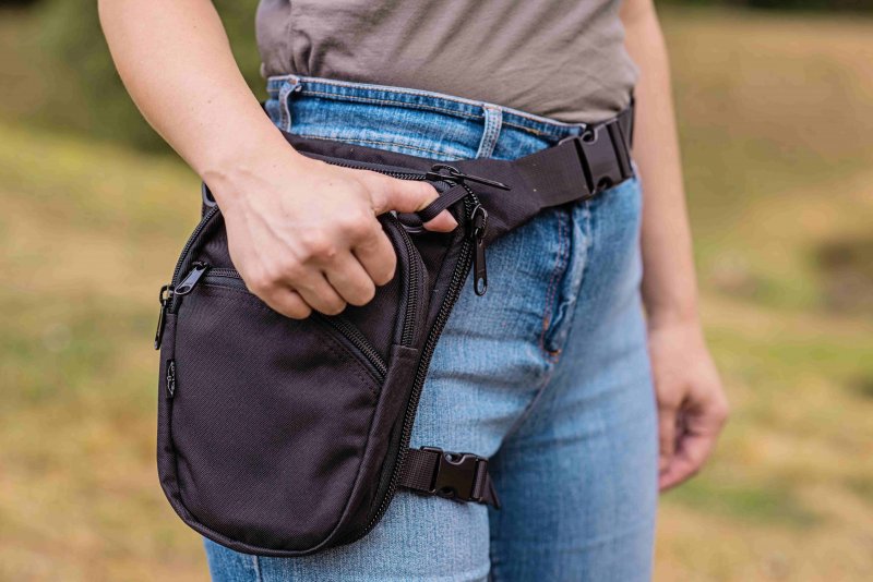 Simple Concealed Gun Bag Drop Leg Carry